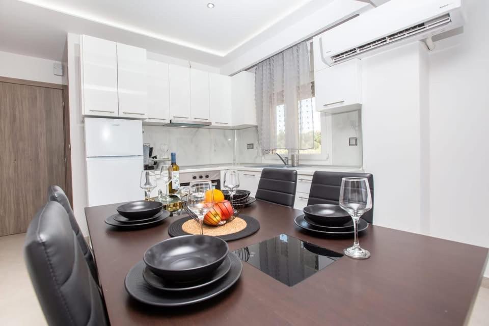 Marane Luxury Suites เนอามูดาเนีย ภายนอก รูปภาพ