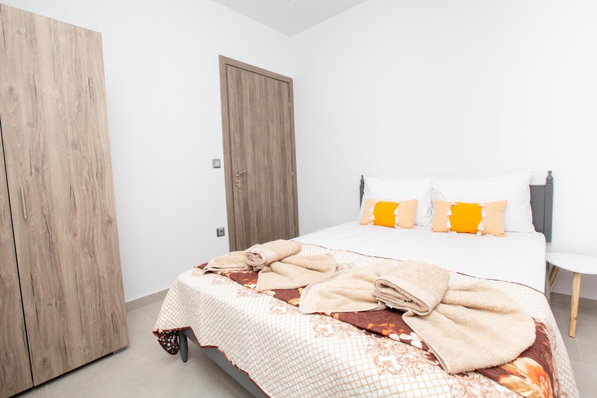 Marane Luxury Suites เนอามูดาเนีย ภายนอก รูปภาพ